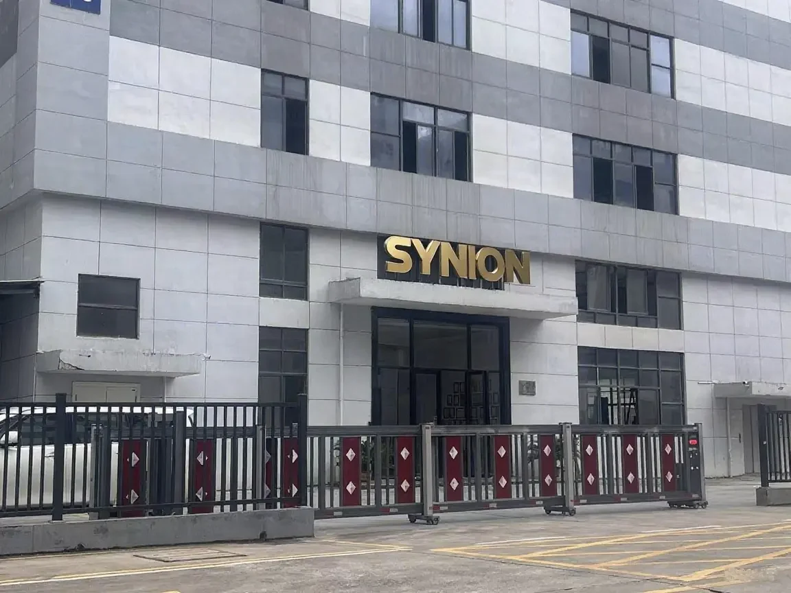 Factory exterior and export preparation for glass bottle international shipping